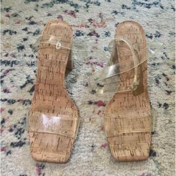 Clear strap heels. Perfect condition - Picture 1 of 2